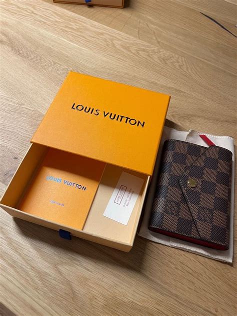 ar1201 louis vuitton